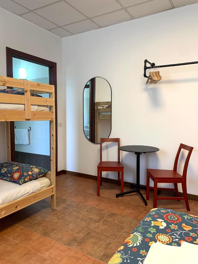 Cascina Bellaria Hostel Милано Екстериор снимка