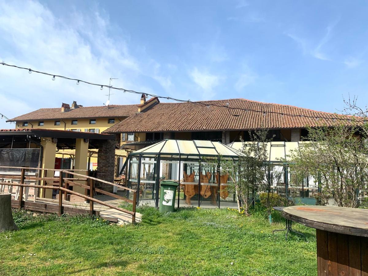 Cascina Bellaria Hostel Милано Екстериор снимка