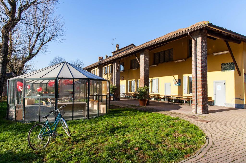 Cascina Bellaria Hostel Милано Екстериор снимка