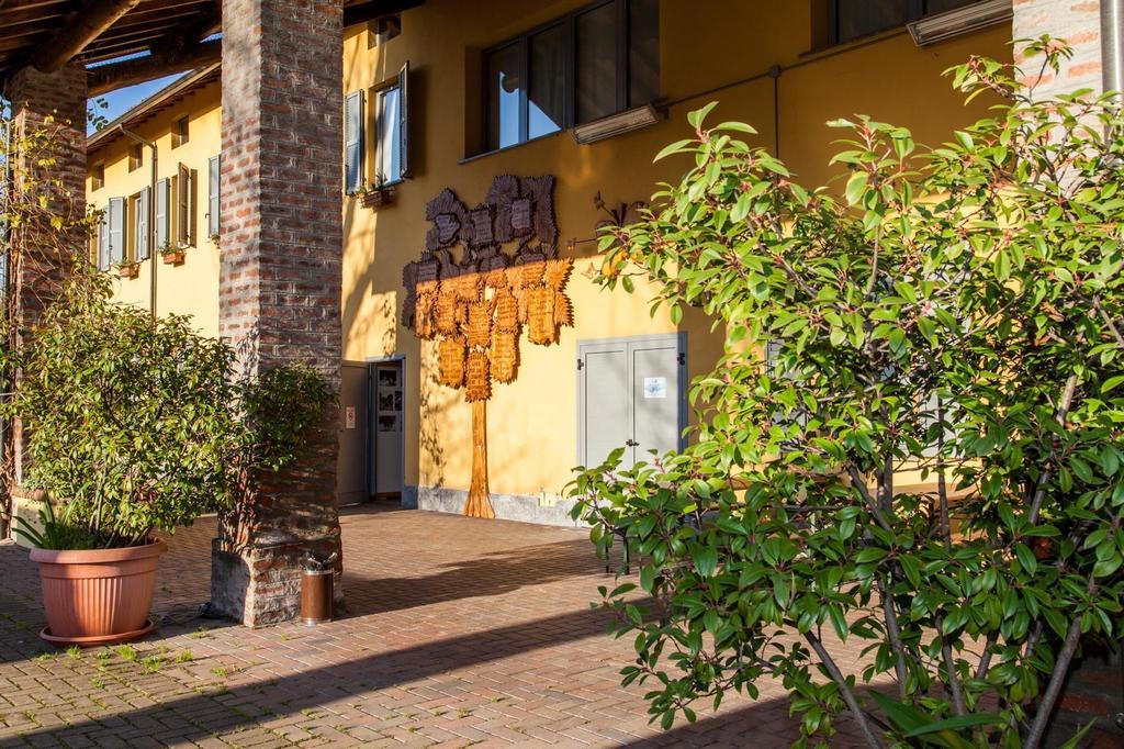 Cascina Bellaria Hostel Милано Екстериор снимка